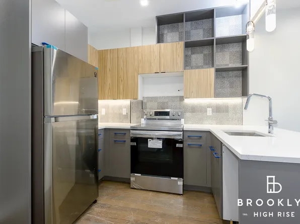 1692 Pacific Street image 3 of 9