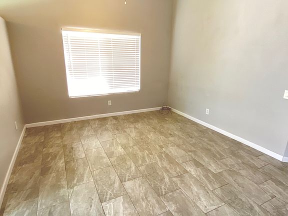 3rd image of 16253 N 18th St