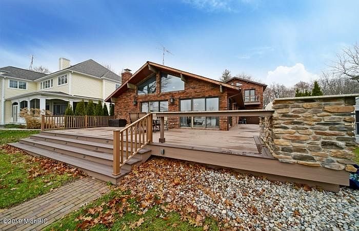 1st image of 50078 E Lake Shore Dr