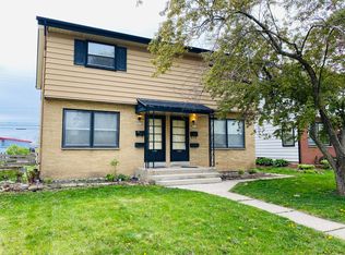 9715 W Reichert Pl #9717, Milwaukee, WI 53225