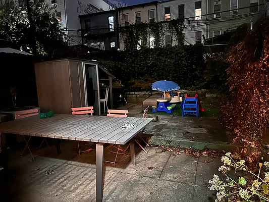 Rented by Massada Home Sales Inc | media 20