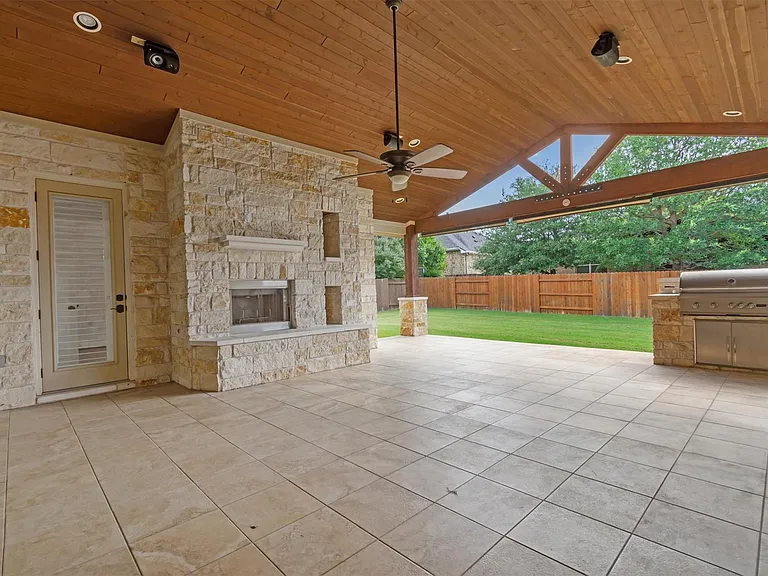 142 Goodwater Ct — Photo 33