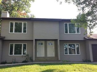 440 Holiday Rd, Coralville, IA 52241