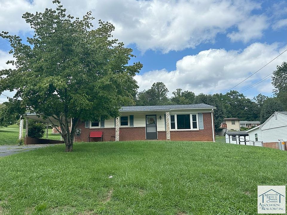 1st image of 215 Mason Ct