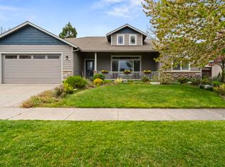 2095 Manchester Dr, Medford, OR 97501