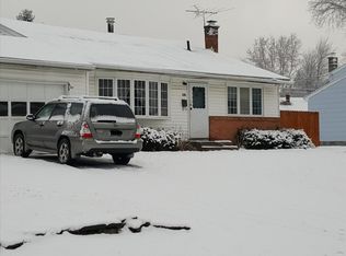 56 Red Fox Dr, Albany, NY 12205