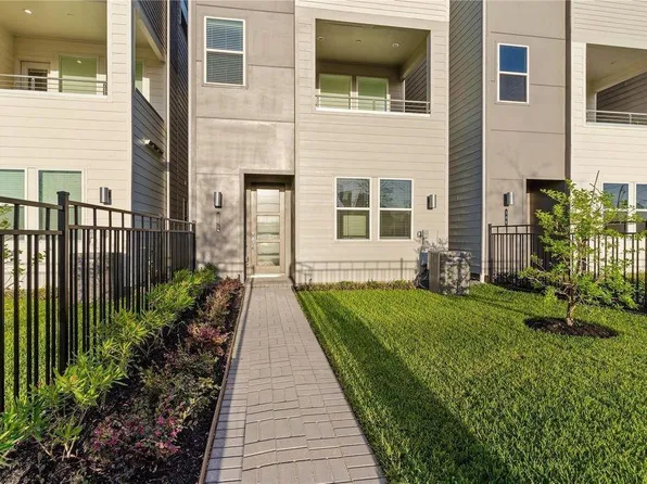 308 Jensen Dr, Houston, TX 77020