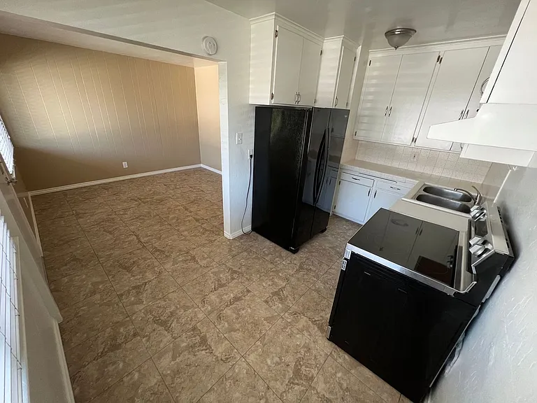 201 Surfrider Way — Photo 27