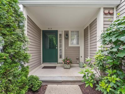 803 Pondside Drive, White Plains, NY, 10607