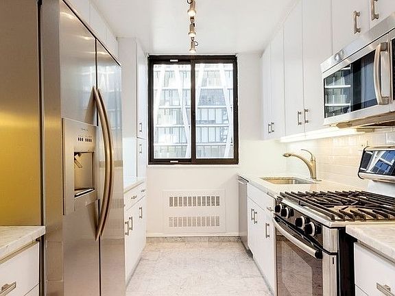 2nd image of 145 W 67th St APT 14c
