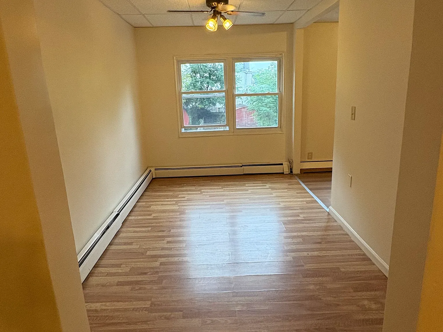 4 bed, 1088 sqft, $2,500 — Photo 3