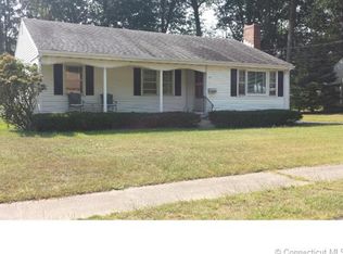 33 Wood Dr, East Hartford, CT 06108