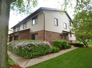 18573 Meadow Ln, Hazel Crest, IL 60429