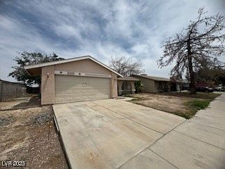 4th image of 2450 Oak Glen Way