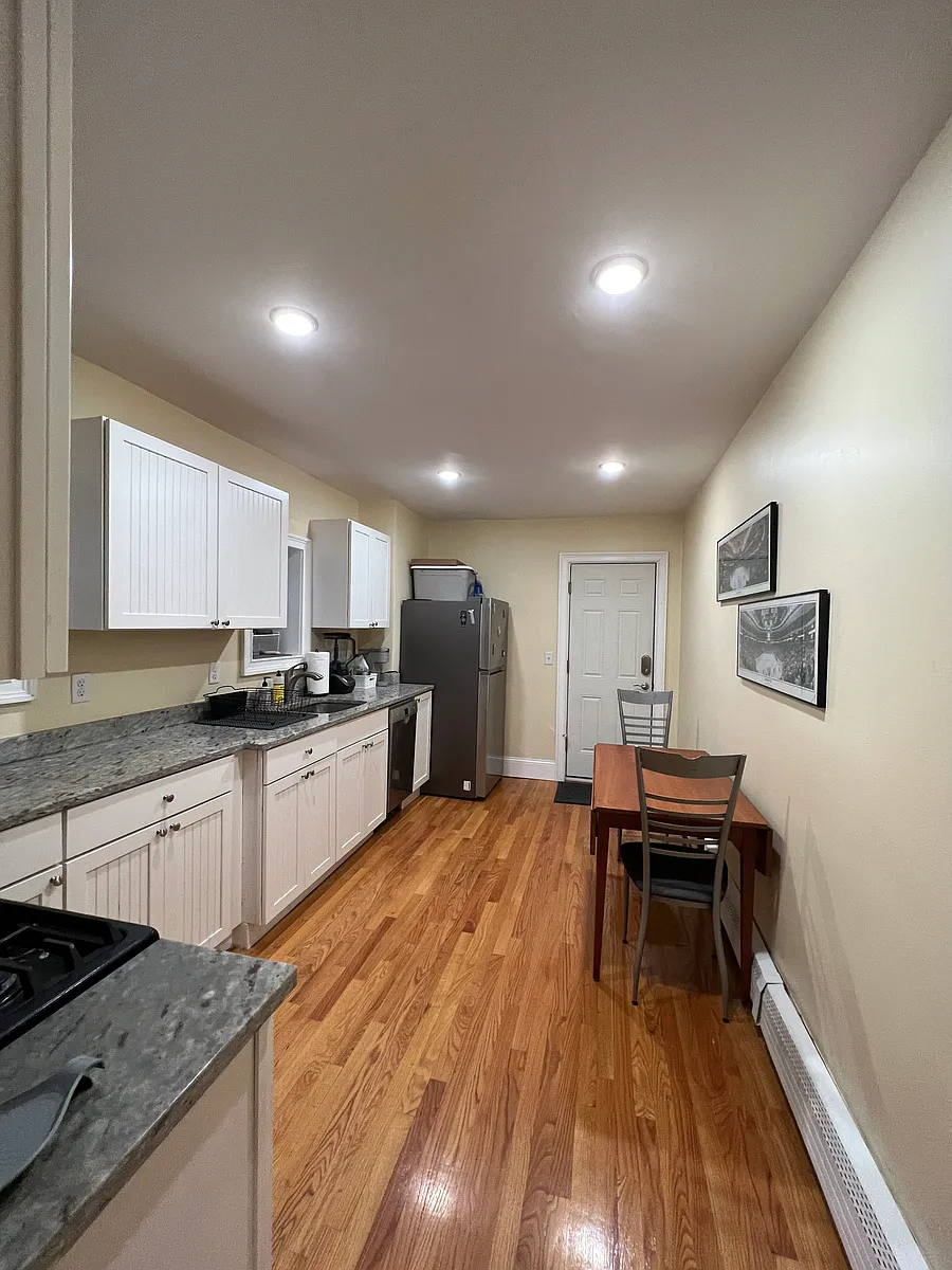 Building Photo - 41 Cross St #H