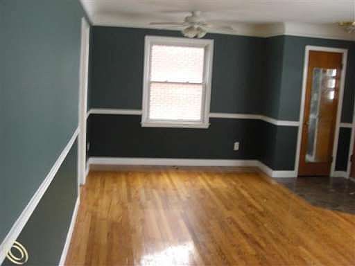 3rd image of 6736 Schaller St