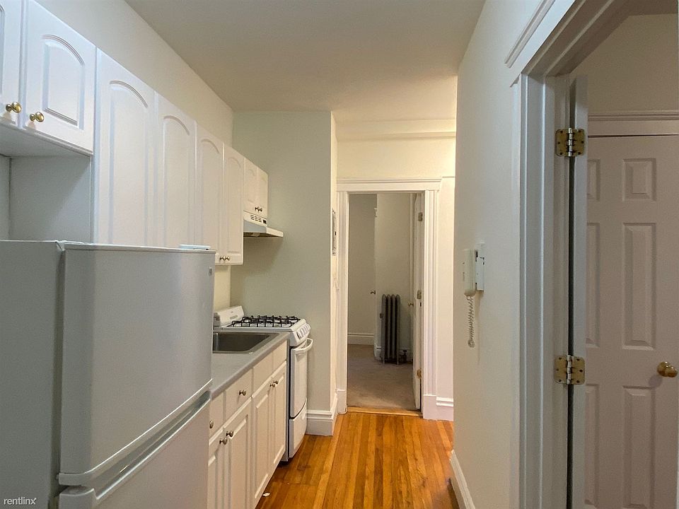 6 Camelot Ct. #12 Boston (Brighton) Shared Unit Photo 2