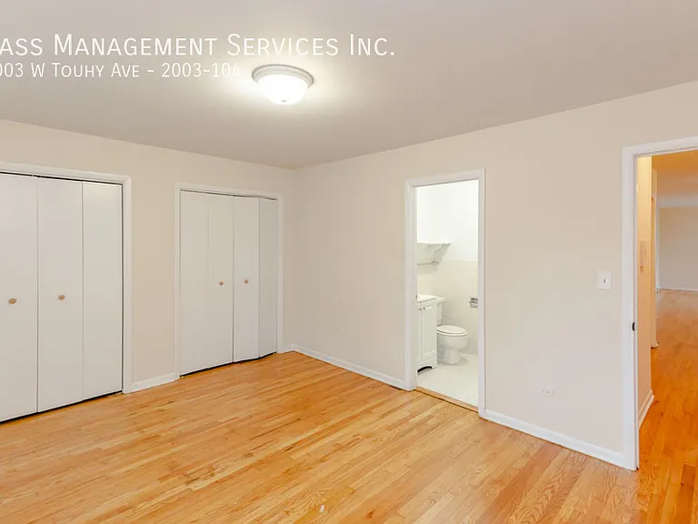 2003 W Touhy Ave #104 — Photo 4