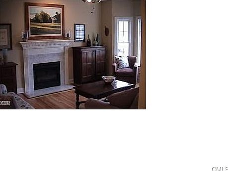 2nd image of 79 Pondview Cir
