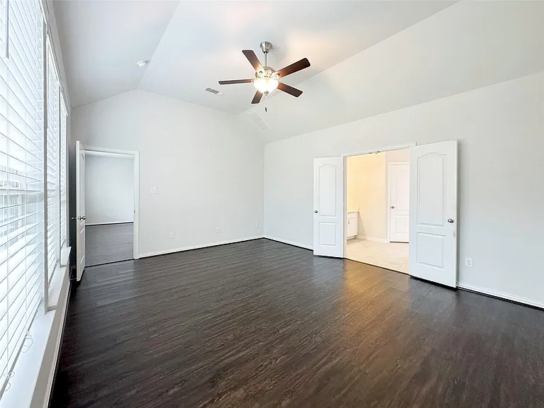 23610 Carducci Dr — Photo 18