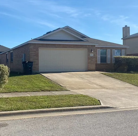 607 Constellation Dr — Photo 1
