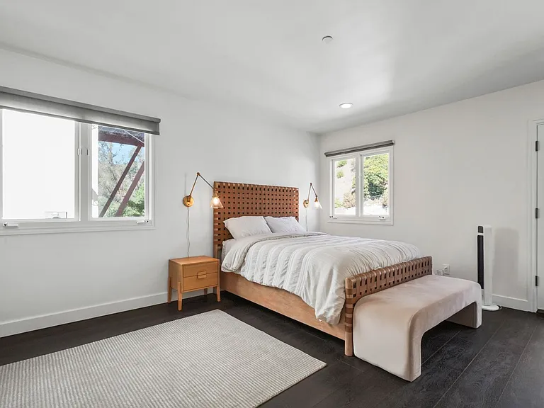 9842 Portola Dr — Photo 26
