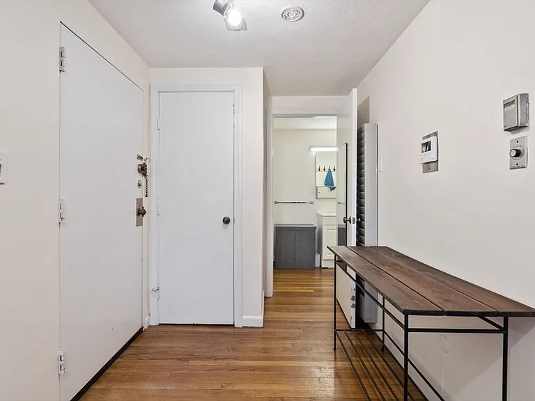 260 Beacon St #3 — Photo 9