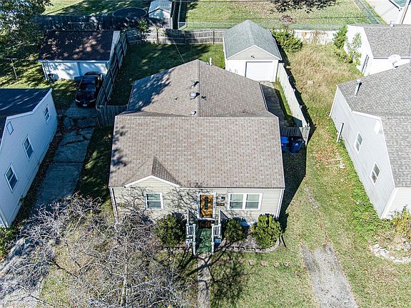 4th image of 1511 Lindell Blvd