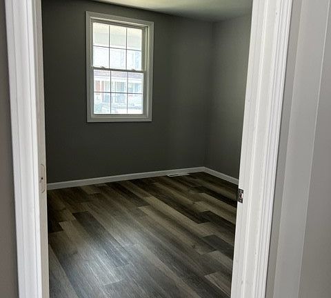 2nd image of 802-804 W 10th St