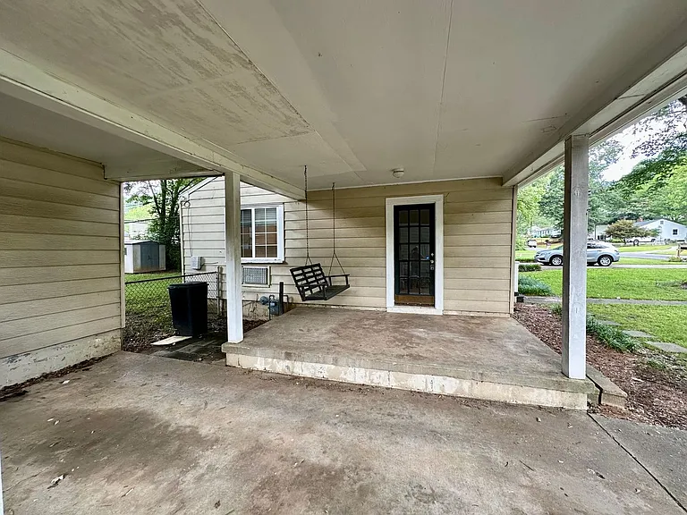 1213 Concord Ave — Photo 3
