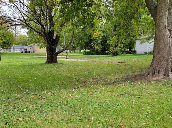 623 N G St, Monmouth, IL 61462
