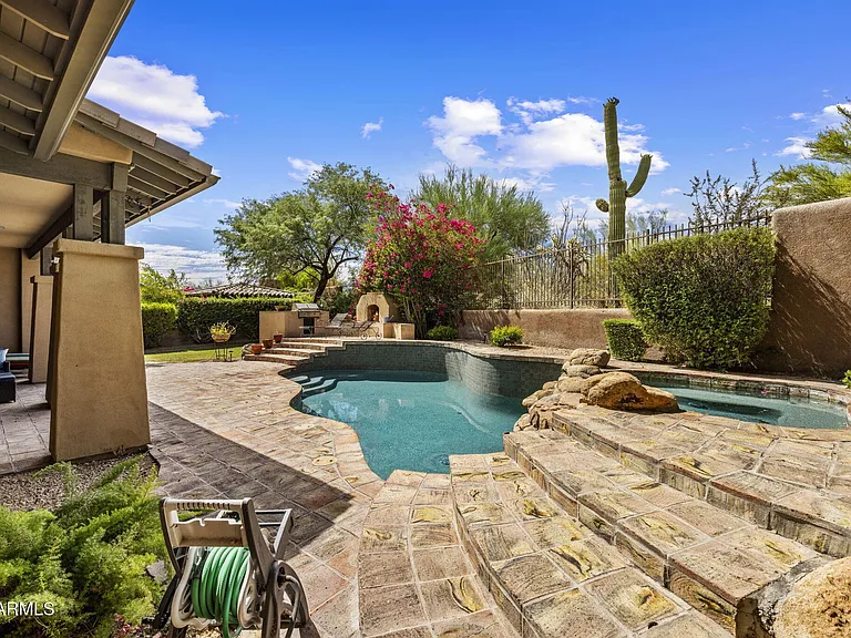 9572 E Mountain Spring Rd — Photo 37