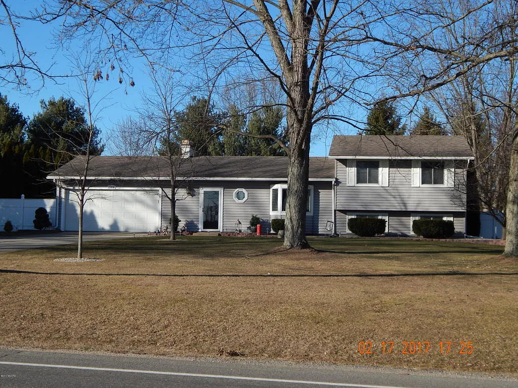 25896 Fawn River Rd photo 1