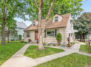 233 13th Ave N, Hopkins, MN 55343