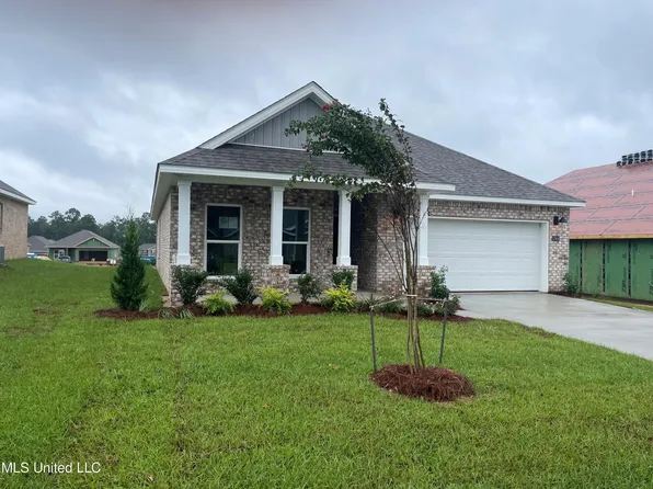 17906 Kelso Dr, Diberville, MS 39540