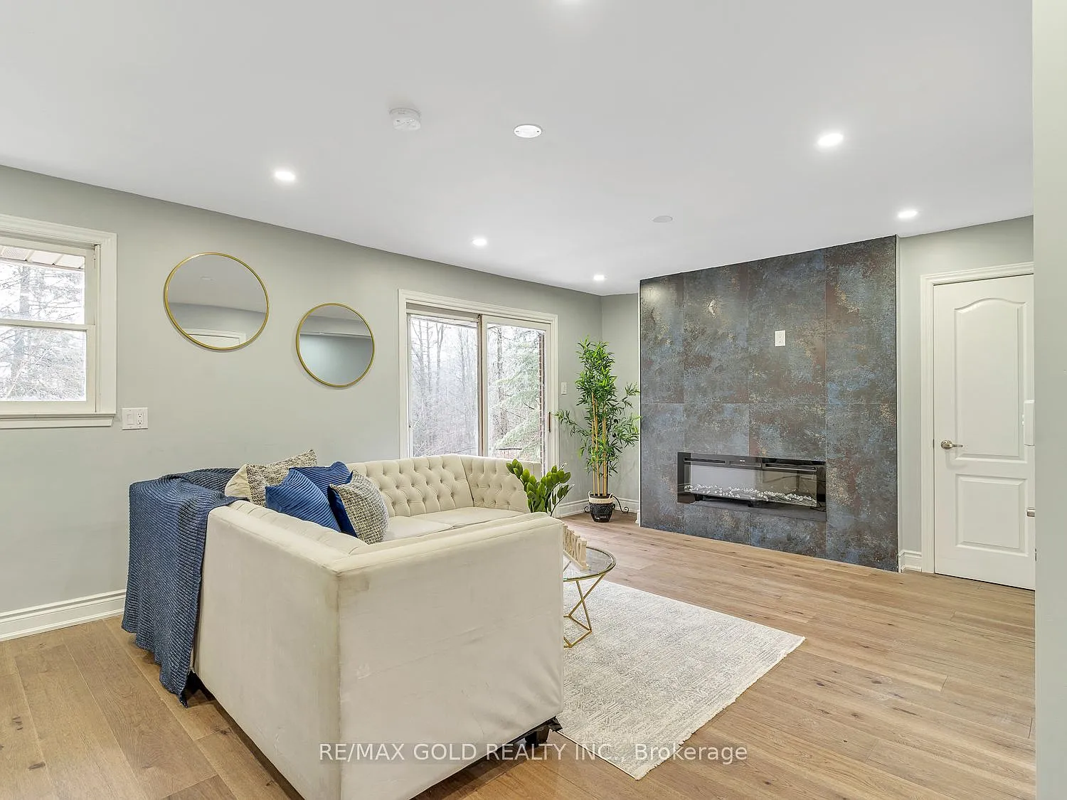 4 bed, $4,000 — Photo 4