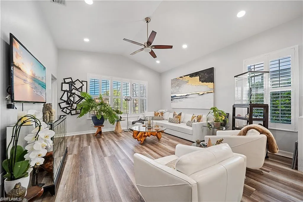 4 bed, 2.0 bath, 2028 sqft, $10,000 — Photo 2