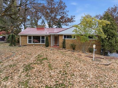 2218 Country Club Dr, Pittsburgh, PA, 15241