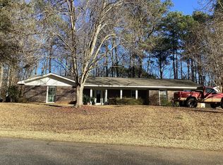1892 Cathy Cir, Alexander City, AL 35010