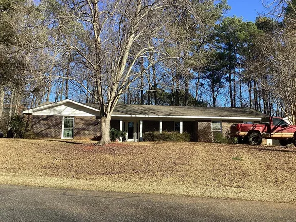 1892 Cathy Cir, Alexander City, AL 35010