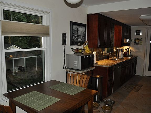 Breakfast area and kitchen