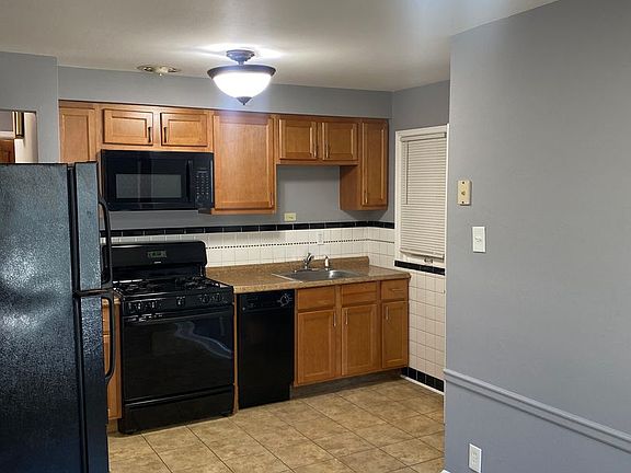 4th image of 1112 Ashford Dr