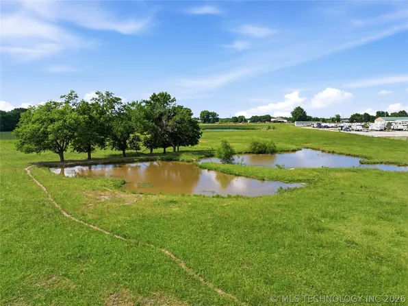 25 W 62nd Hwy, Morris, OK 74445