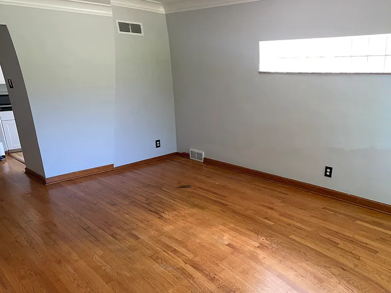 7106-7108 Jamieson Ave #2A — Photo 12