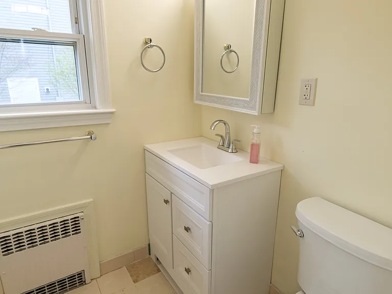 1st floor bathroom