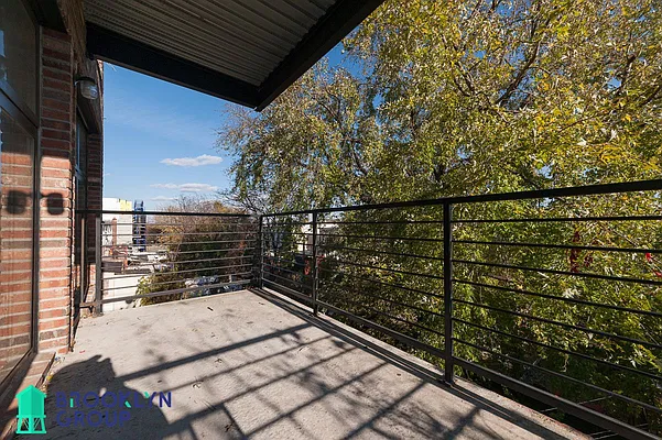 Rented by Brooklyn Group | media 18