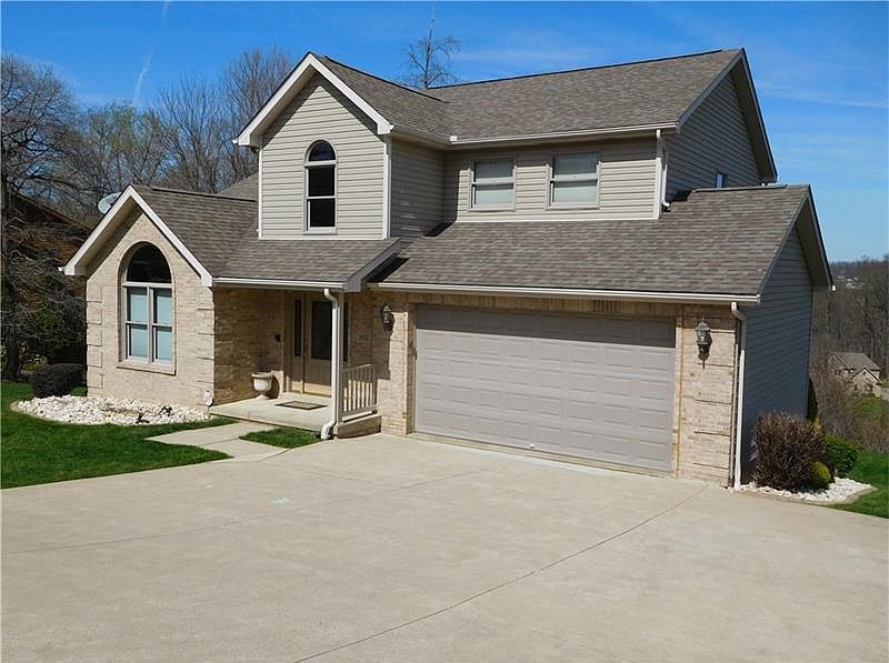 1st image of 302 Churchill Dr