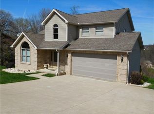 302 Churchill Dr, Greensburg, PA 15601