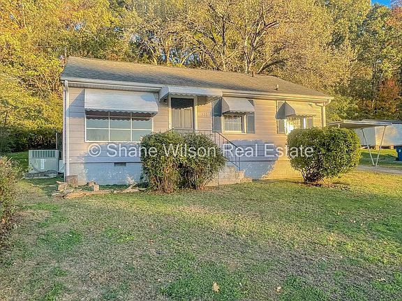 2nd image of 222 Beech St