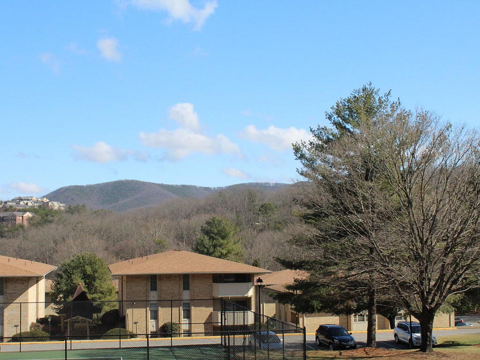 1st image of 5260 Crossbow Cir Unit 3B